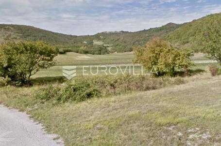 Matulji, poljoprivredno zemljište površine 15313 m² u fazi prenamijene