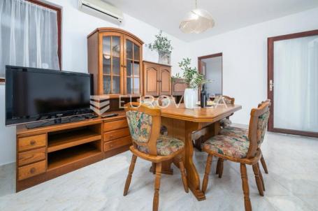 Istra, Barbariga, trosoban apartman 65 m² u apartmanskom naselju