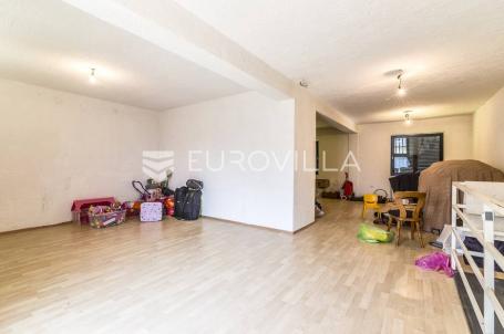 Zagreb, Gračani, odlična kuća na mirnoj lokaciji s neto korisnom površinom od 504,32 m²