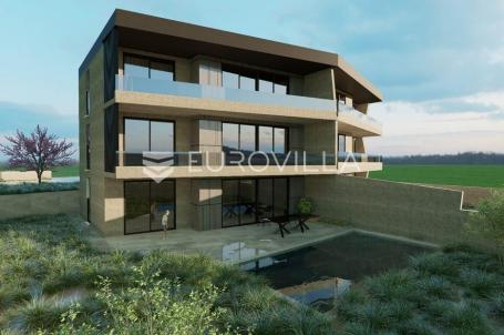 Premantura, građevinsko zemljište  za 6 stambenih jedinica 1295 m2 u centru mjesta