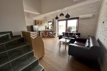 Premantura, dvosoban stan od 73 m2, drugi kat, pogled more