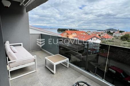 Zadar, Preko, prekrasan penthouse, novogradnja s pogledom na more, 150 m²
