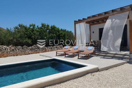 Rogoznica, Podorljak, NOVOGRADNJA, moderno uređena kuća s bazenom, 150 m²