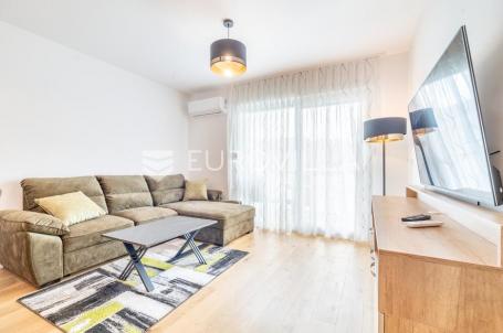 Velika Gorica, moderan trosoban stan NKP 77,53 m2 + GPM
