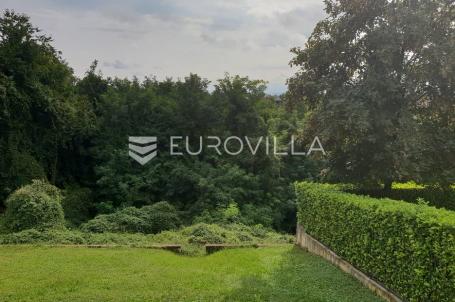 Pantovčak zemljište 11500 m² za gradnju obiteljske vile 500 m²