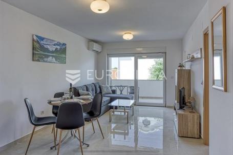 Istra, Murine, novo adaptiran stan s dvije spavaće sobe te neto korisnom površinom od 61,2 m²