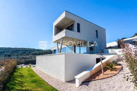 Otok Murter, Betina, prekrasna villa s bazenom
