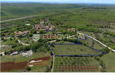 Istra, Kanfanar, građevinsko zemljište, NKP 8599 m2