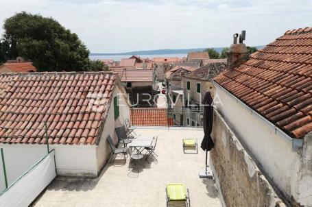 Kaštela, tradicionalna kamena kuća, 100 m od mora