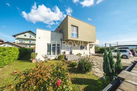 Samobor, prekrasna moderna kuća 301 m²