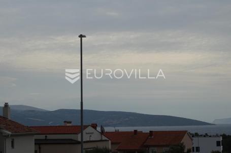 Krk, rijedak građevinski teren s potpunom infrastrukturom na terenu