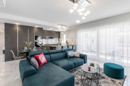 Split-Žnjan, najam stana uz 2 garažna mjesta do 01.05.2026