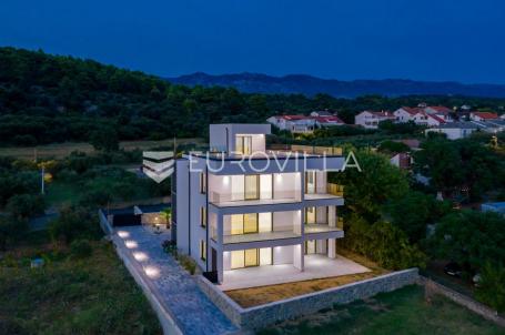 Otok Rab, Barbat, moderan trosoban stan 107 m², pogled na more