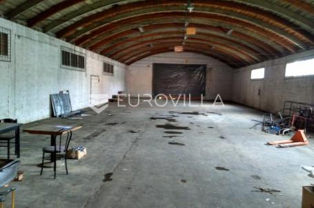 Zagreb, Brestje, skladišna hala 640 m² na zemljištu od 2000 m²