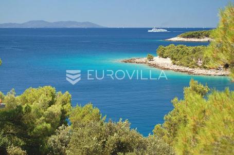 Brač, Milna, maslinik s pogledom ukupne površine 11.020 m²