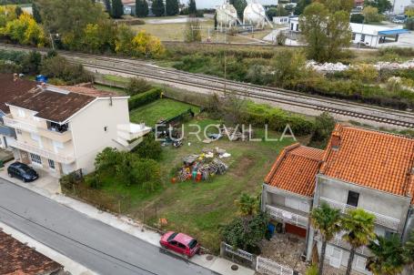 Metković, građevinsko zemljište 550 m²