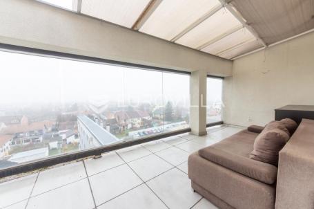 Osijek, Novi grad, 4 sobe Penthouse 166 m² s garažom i liftom (moguće poslovni)