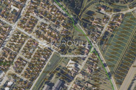 Vinkovci, Mala Bosna, građevinsko zemljište površine 542 m²