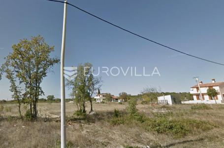 Istra, Vodnjan građevinsko zemljište 900 m2 u uređenom okruženju