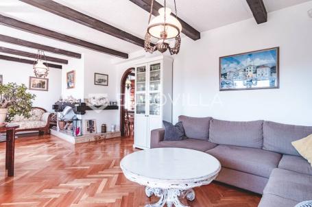 Zagreb, Gračani, velika obiteljska kuća s neto korisnom površinom od 381 m²