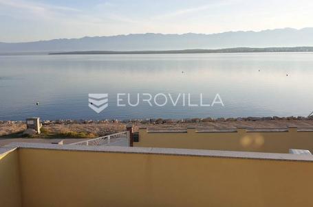 Nin, Ždrijac, prekrasna apartmanska vila, prvi red do mora