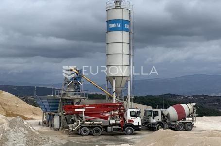 Otok Rab, poslovni kompleks 3.700 m², betonara, uhodan posao, odlična investicija