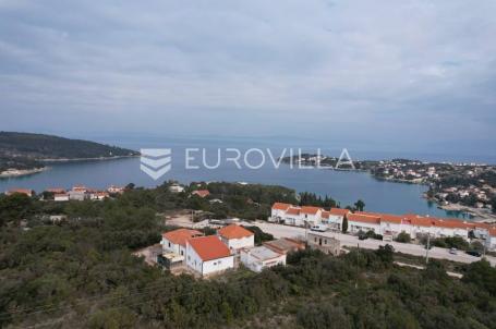 Nečujam, Šolta, građevinsko zemljište, 7.250 m², pogled na more, put, infrastruktura