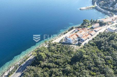 Korčula, Žrnovska Banja, građevinsko zemljište, prvi red do mora
