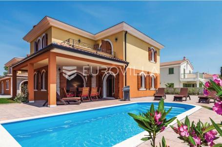 Tar, Vabriga, NOVOGRADNJA, luksuzna i moderna kamena četverosobna villa