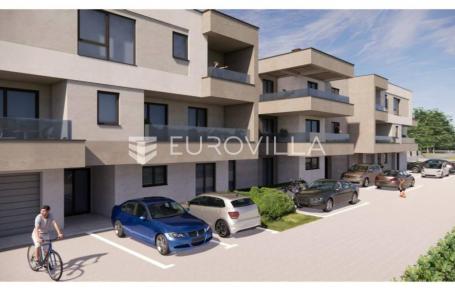Pula, Valmade, trosoban stan s parkingom i ostavom u novogradnji