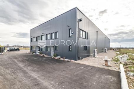 Gospodarska zona, Pisarovina I. , proizvodno-skladišna hala 1116 m2