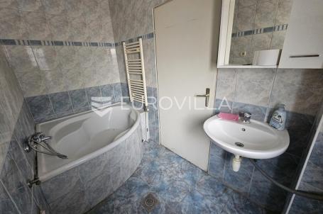 Osijek, Centar grada, četverosoban stan, 98 m2
