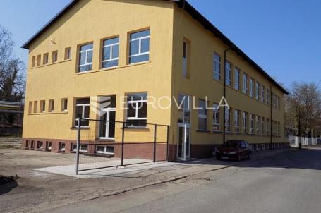 Sisak, Industrijska zona, poslovna zgrada 2500 m2 sa zemljištem 