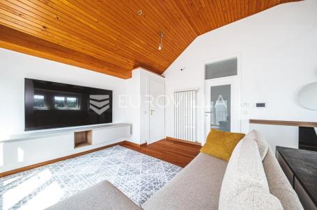 Zagreb, Maksimir, BUKOVAČKA, novouređen četverosoban stan 104 m² garažno parkirno mjesto