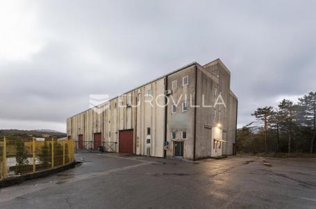 Kukuljanovo, industrijski kompleks s dvije hale, zemljište 4,435 m²