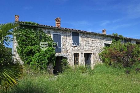 Rovinj prekrasno imanje 138.800 m² sa kamenom stancijom