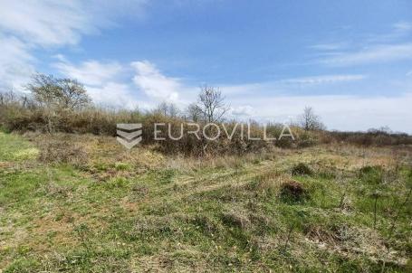 Istra, Poreč - Industrijsko građevinsko zemljište povoljna cijena! Buići