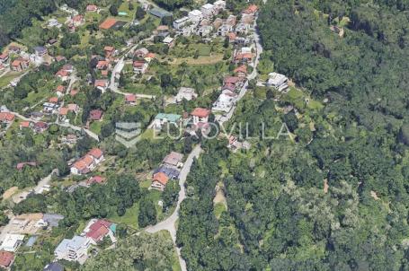 Zagreb, Vrhovec, građevinsko zemljište 915 m2 sa starom kućom 
