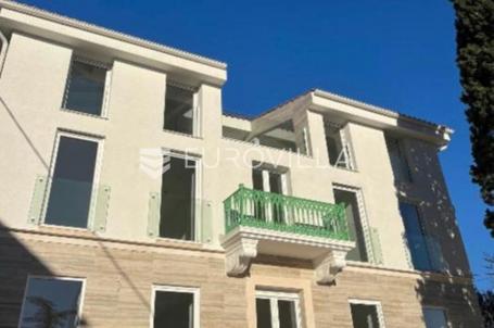 Rijeka, Podmurvice , predivan studio u rekonstruiranoj zgradi NKP 45 m2