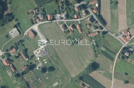 Jakovlje, Igrišće, građevinsko zemljište 9808 m²