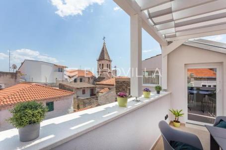 Šibenik, strogi centar, turistički objekt s 11 jedinica, jedinstvena ponuda