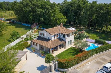  Baderna, Bašići, Istra, lijepa kuća s bazenom 