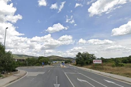 Dicmo, poslovna zona, građevinsko zemljište pravokutnog oblika, 5.166 m²