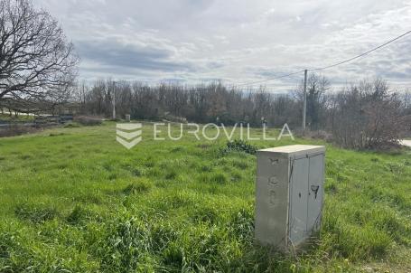 Istra, Juršići - građevinsko zemljište 670 m2