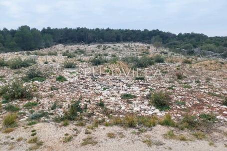 Pirovac, zemljište 4496 m²