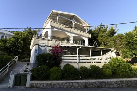 Karlobag, Cesarca prekrasna Vila s bazenom uz more 240 m²