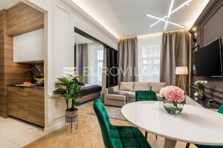 Rijeka, Centar, novouređen luksuzan stan 104 m² s tri apartmana