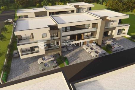 Pula, širi Centar, moderan dvosobni stan u novogradnji, prizemlje s vrtom, 49.60 m²