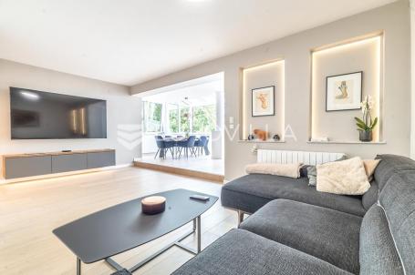 Zagreb, Maksimir, odličan četverosoban penthouse, ukupno 122 m², garaža