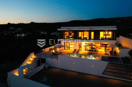 Lun, Jakišnica Pag Luksuzna vila s grijanim bazenom, 4 en, suite sobe i wellnessom, 90 m do mora